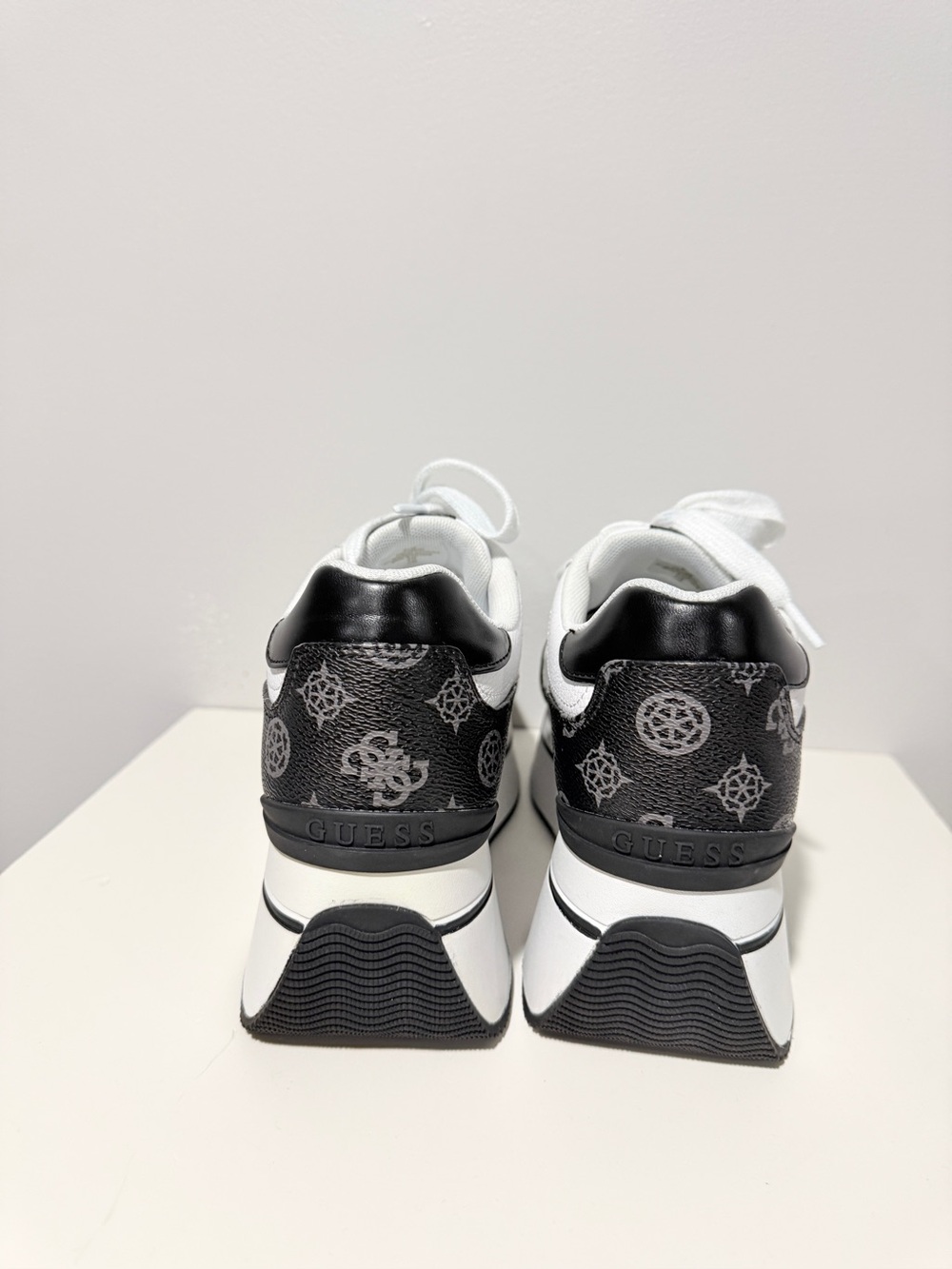 GUESS CAMRIO Platform Multilogo Sneakers Size 8.5 Women's Trainers Y2K - Picture 5 of 10